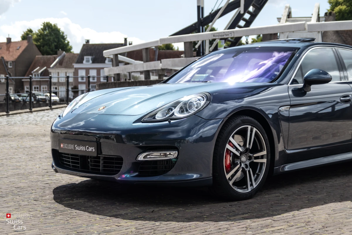Exclusive Swiss Cars ORshoots - Exclusive Swiss Cars - Porsche Panamera Turbo - Met WM (2)