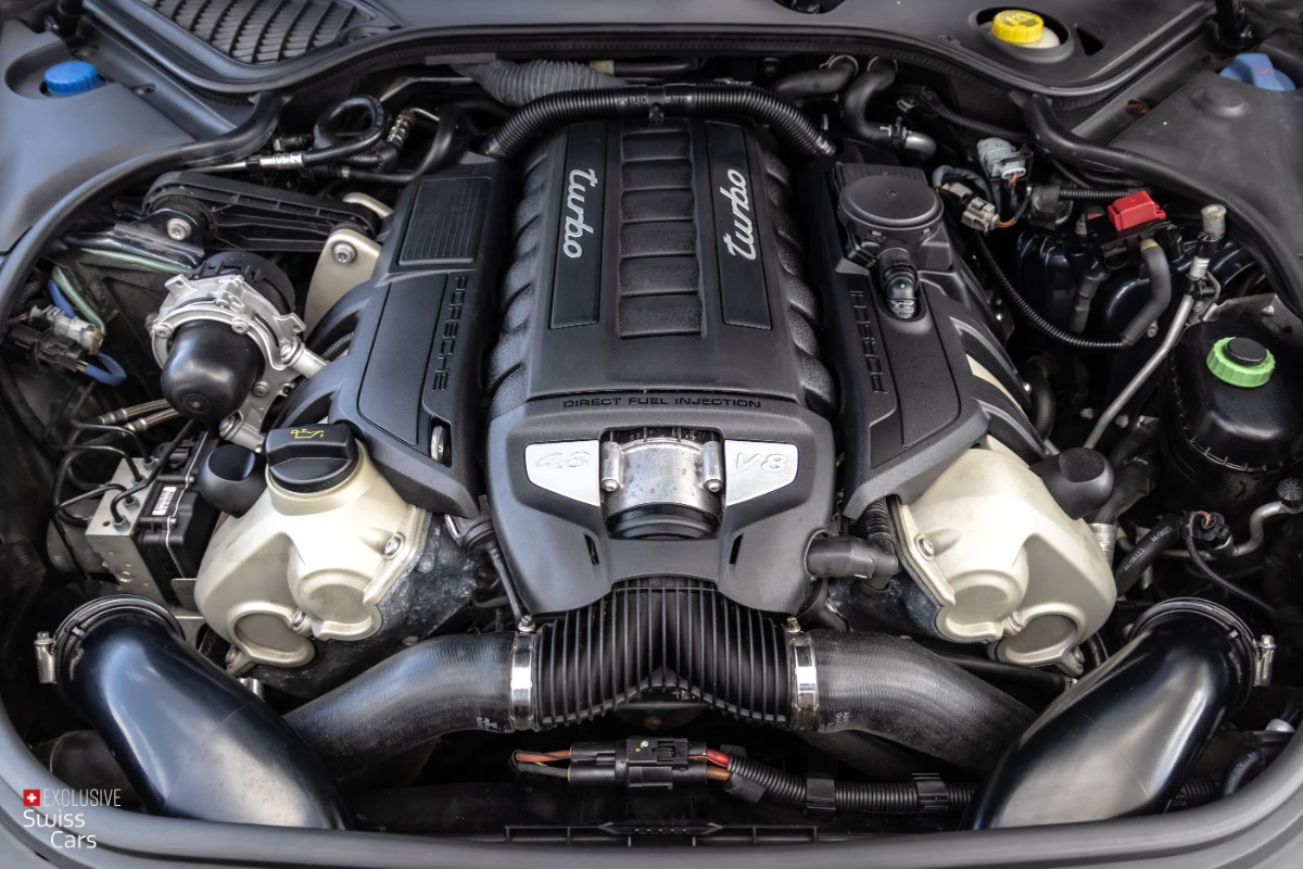 Exclusive Swiss Cars ORshoots - Exclusive Swiss Cars - Porsche Panamera Turbo - Met WM (49)