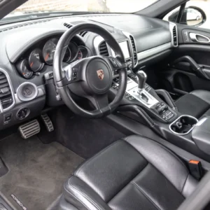 ORshoots - Exclusive Swiss Cars - Porsche Cayenne Hybrid - Met WM (16)