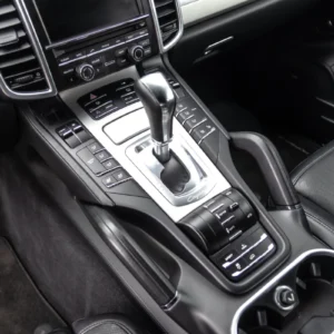ORshoots - Exclusive Swiss Cars - Porsche Cayenne Hybrid - Met WM (19)