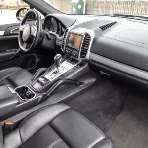 ORshoots - Exclusive Swiss Cars - Porsche Cayenne Hybrid - Met WM (33)