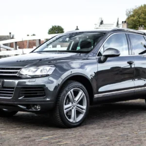 ORshoots - Exclusive Swiss Cars - Volkswagen Touareg - Met WM (1)