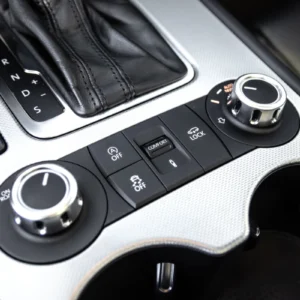 ORshoots - Exclusive Swiss Cars - Volkswagen Touareg - Met WM (20)