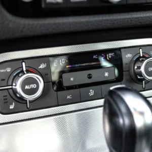 ORshoots - Exclusive Swiss Cars - Volkswagen Touareg - Met WM (21)
