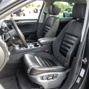 ORshoots - Exclusive Swiss Cars - Volkswagen Touareg - Met WM (25)