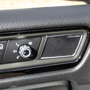 ORshoots - Exclusive Swiss Cars - Volkswagen Touareg - Met WM (28)