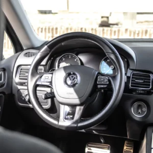 ORshoots - Exclusive Swiss Cars - Volkswagen Touareg - Met WM (32)