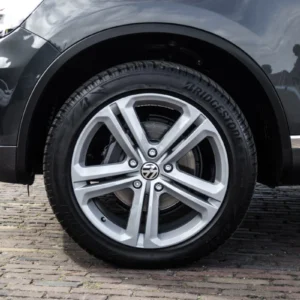ORshoots - Exclusive Swiss Cars - Volkswagen Touareg - Met WM (8)