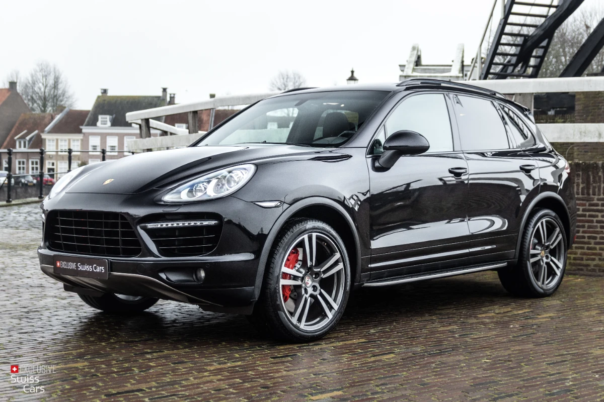 Exclusive Swiss Cars ORshoots - Exclusive Swiss Cars - Porsche Cayenne Turbo - Met WM (1)