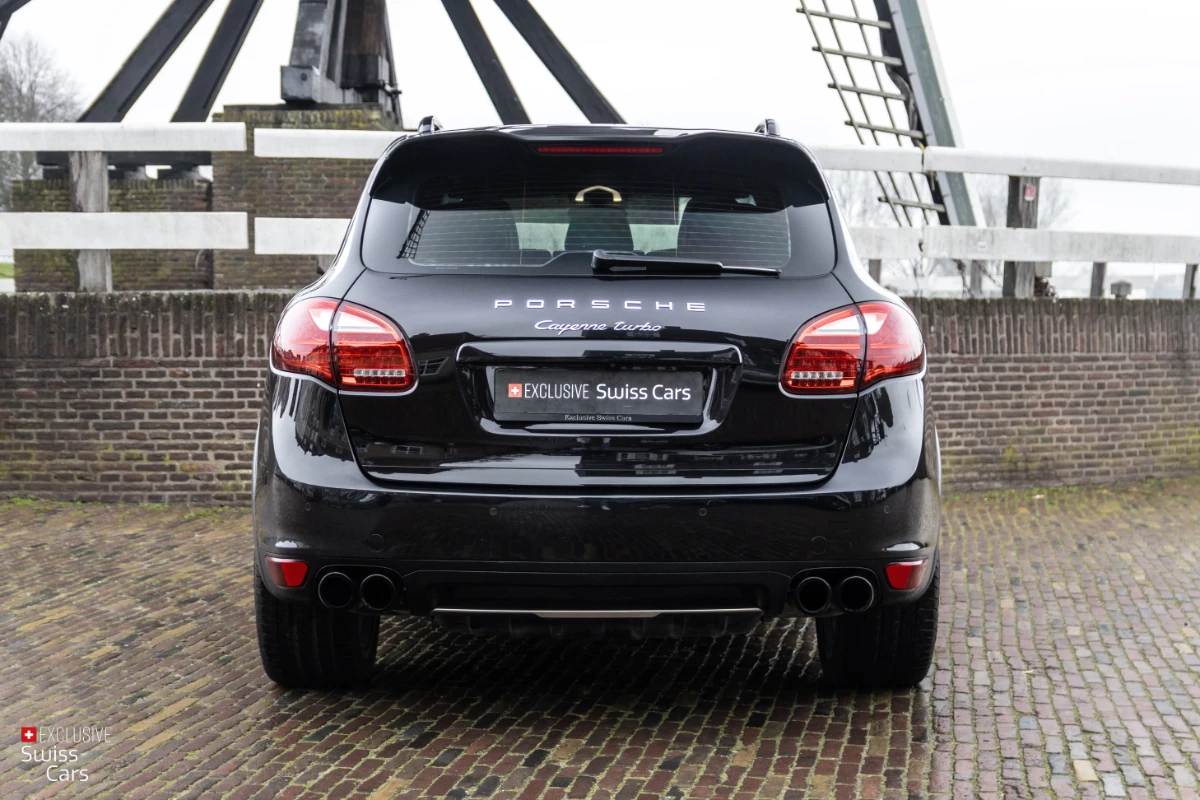 Exclusive Swiss Cars ORshoots - Exclusive Swiss Cars - Porsche Cayenne Turbo - Met WM (11)