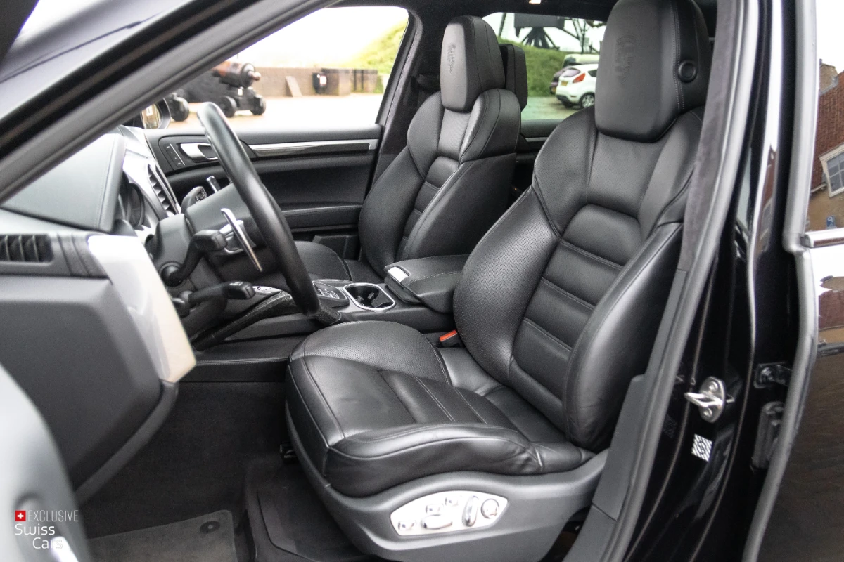 Exclusive Swiss Cars ORshoots - Exclusive Swiss Cars - Porsche Cayenne Turbo - Met WM (25)