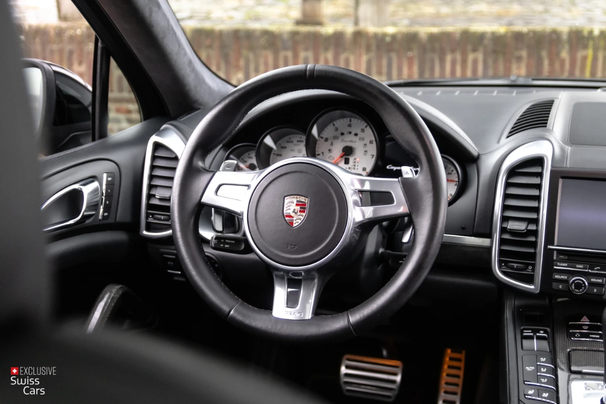 Exclusive Swiss Cars ORshoots - Exclusive Swiss Cars - Porsche Cayenne Turbo - Met WM (35)