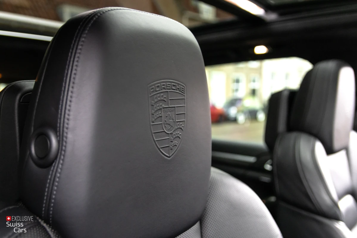 Exclusive Swiss Cars ORshoots - Exclusive Swiss Cars - Porsche Cayenne Turbo - Met WM (42)