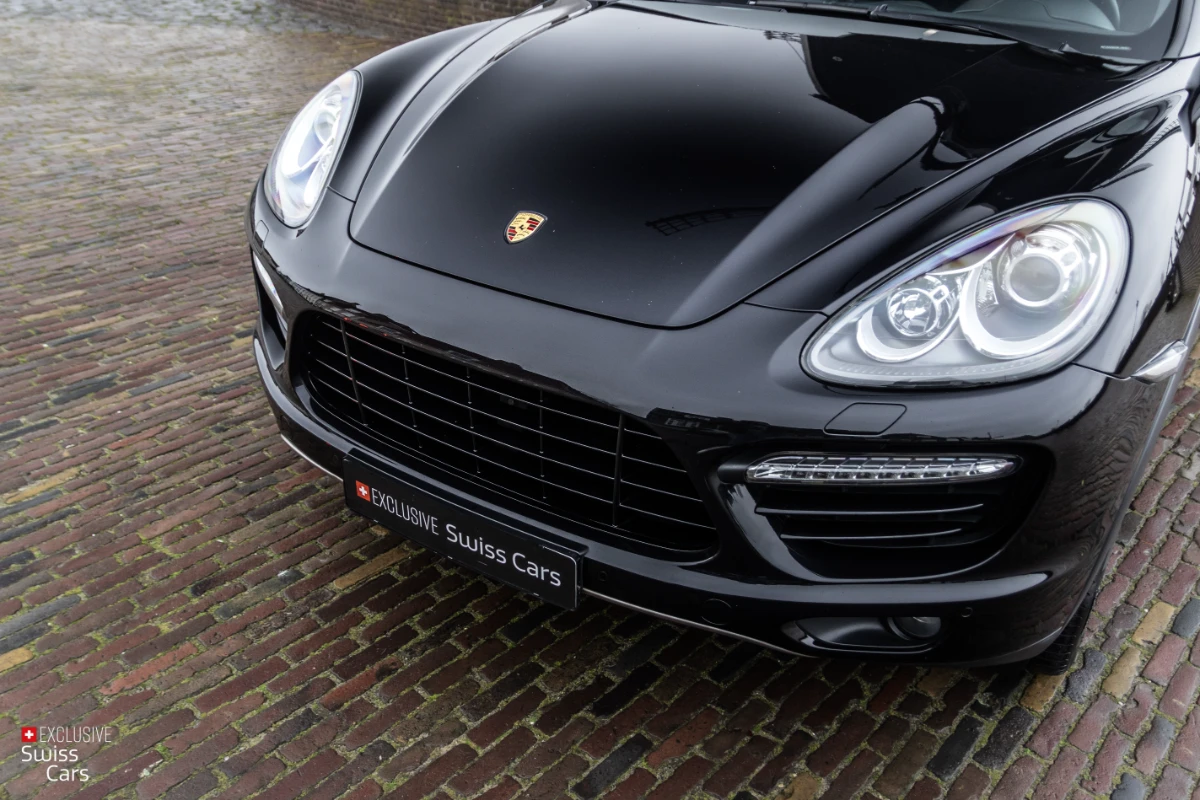 Exclusive Swiss Cars ORshoots - Exclusive Swiss Cars - Porsche Cayenne Turbo - Met WM (5)