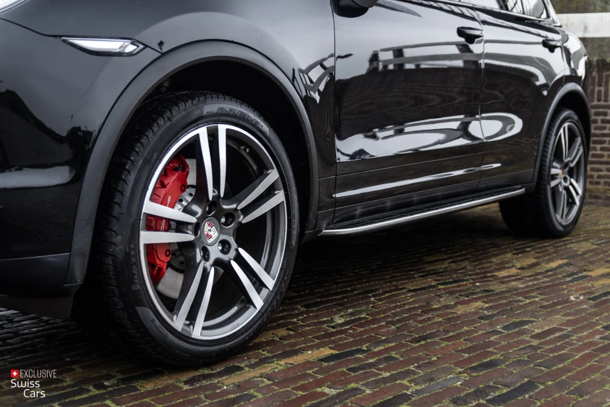Exclusive Swiss Cars ORshoots - Exclusive Swiss Cars - Porsche Cayenne Turbo - Met WM (6)