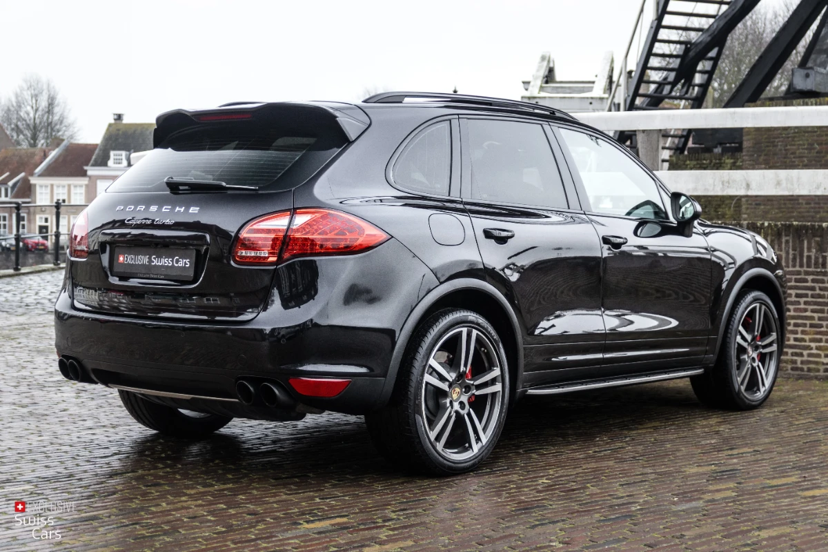 Exclusive Swiss Cars ORshoots - Exclusive Swiss Cars - Porsche Cayenne Turbo - Met WM (9)