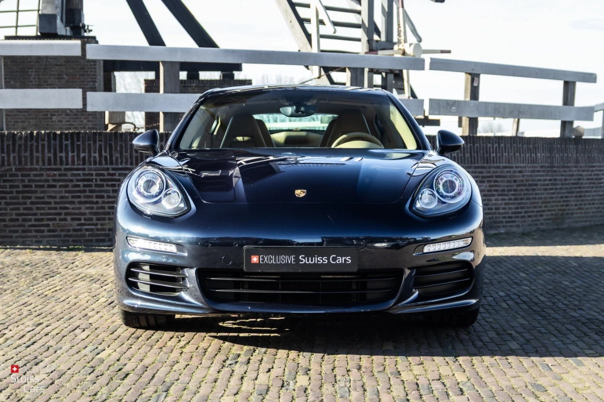 ORshoots - Exclusive Swiss Cars - Porsche Panamera S - Met WM (3)