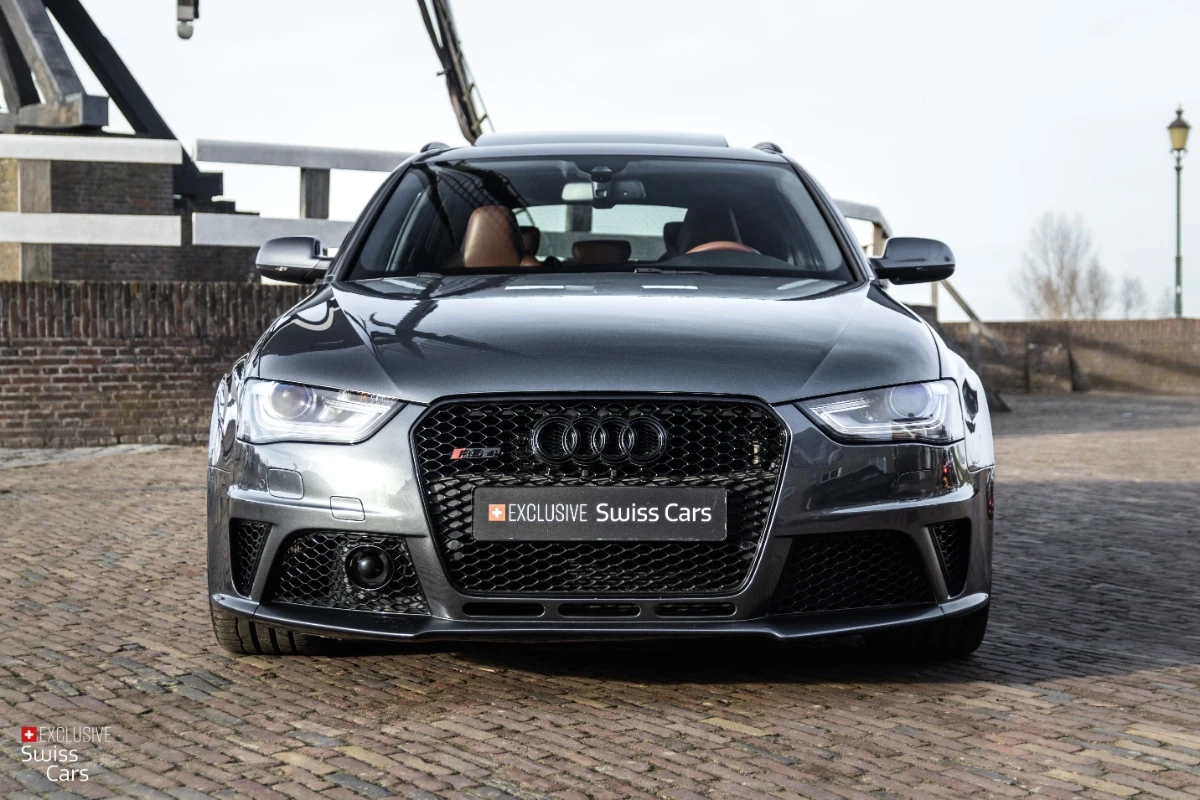 ORshoots - Exclusive Swiss Cars - Audi RS4 - Met WM (3)