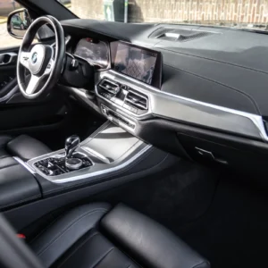 ORshoots - Exclusive Swiss Cars - BMW X5 (38) - 1 - Met WM