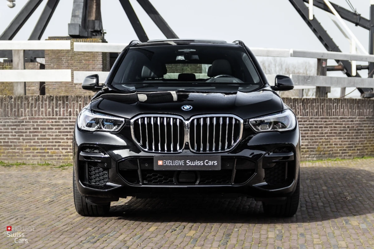 ORshoots - Exclusive Swiss Cars - BMW X5 (5) - 1 - Met WM