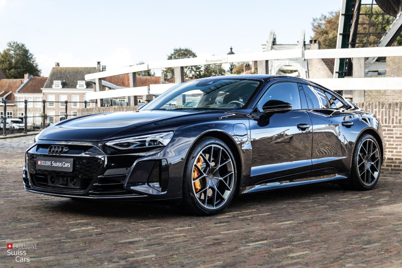 AUDI e-tron GT RS Exclusive ACC Pano 21″ HUD B&O €60.326,- Ex. btw