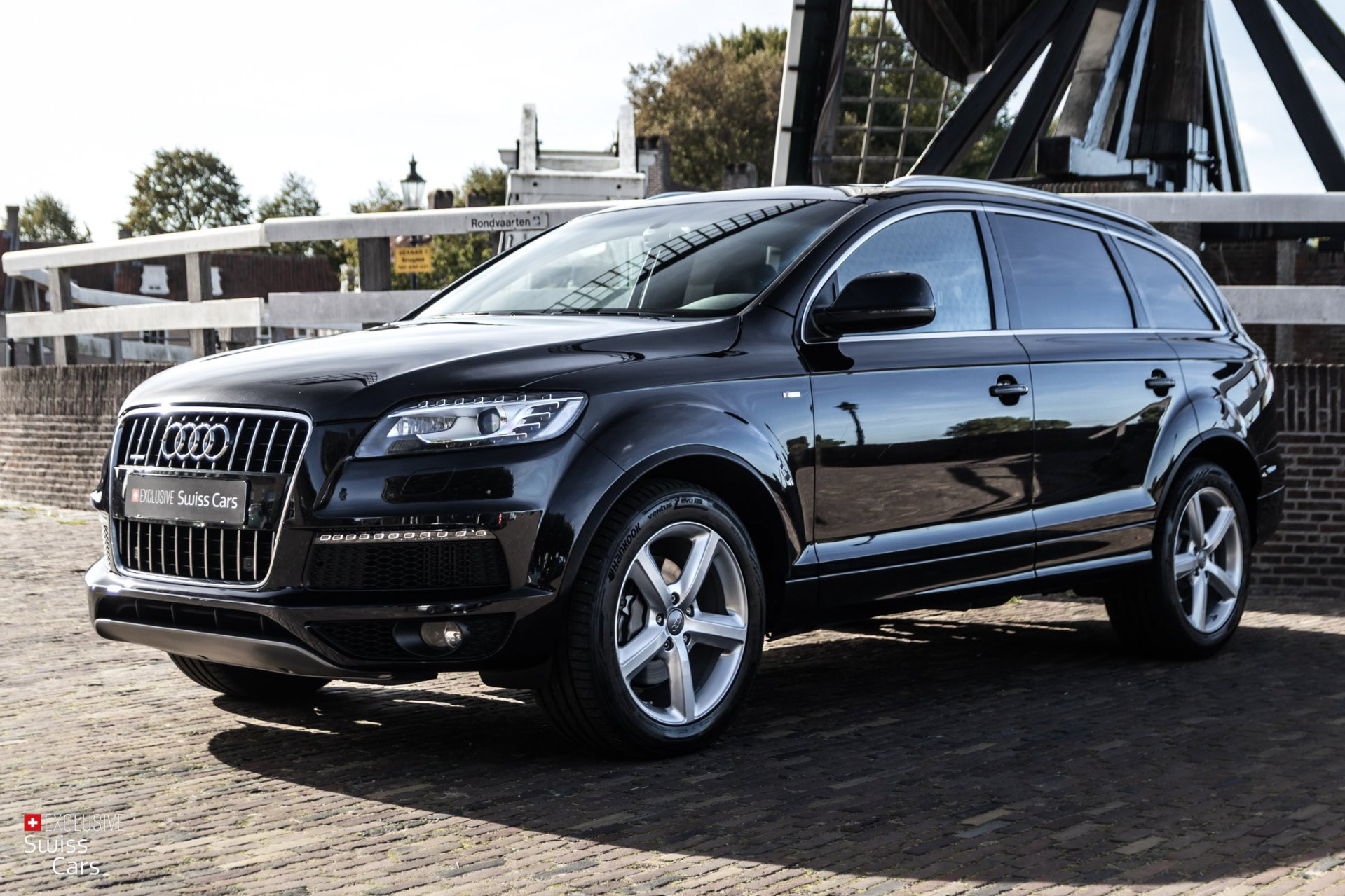 AUDI Q7 3.0 TDI quattro S-line interieur & Exterieur Facelift